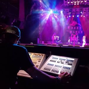 Meet your Posher, Taylor